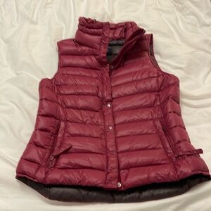 Gap puffer vest
